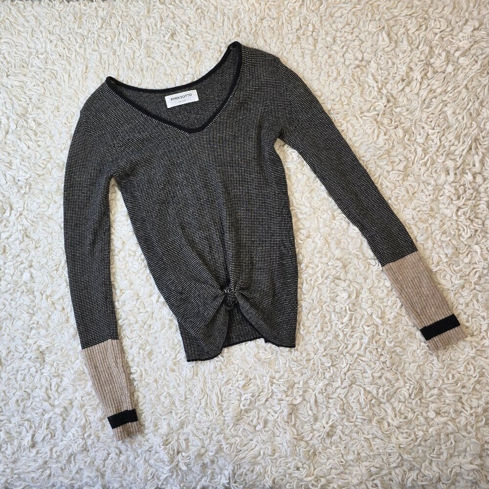 Pinkyotto New York V Neck Sweater, Size Small